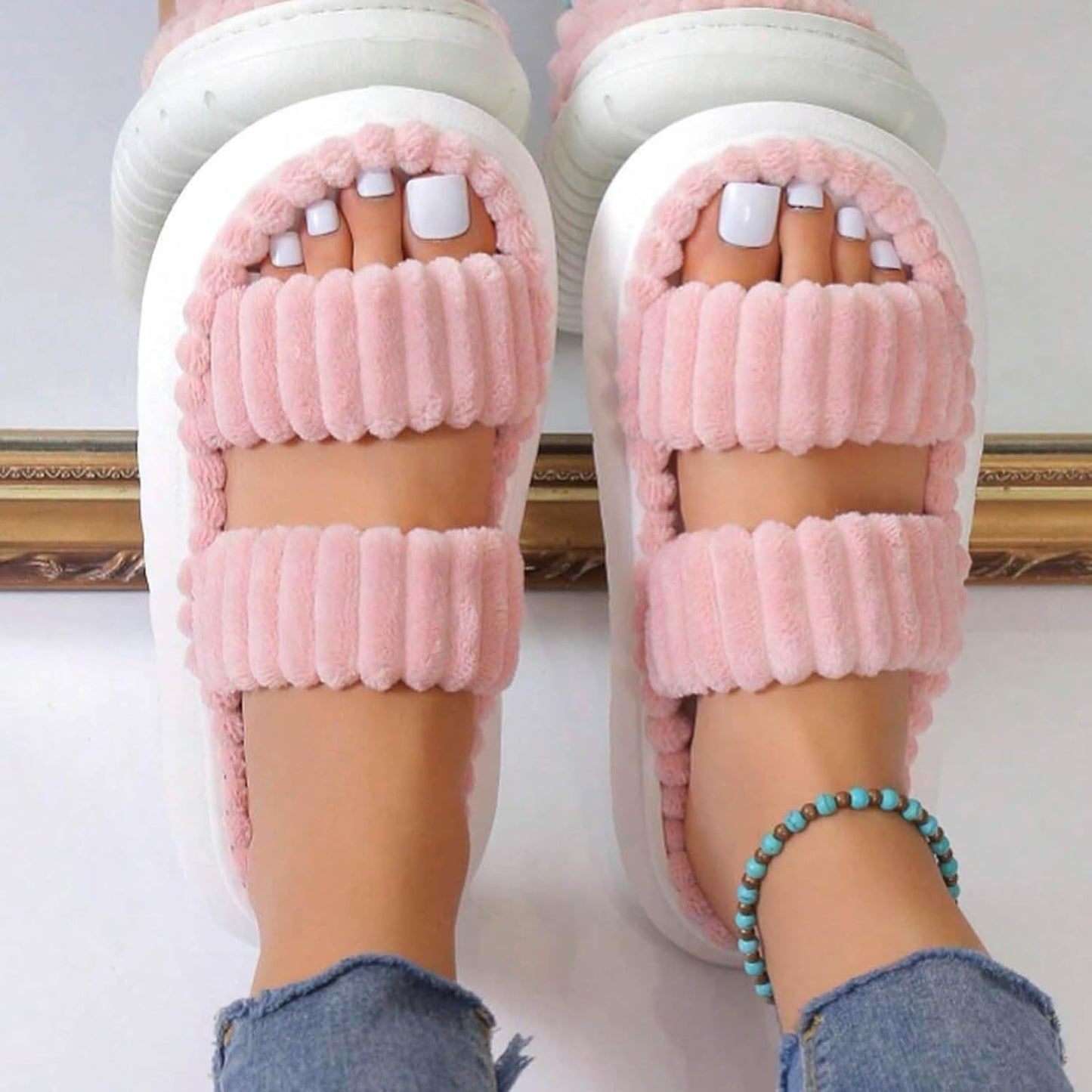 Cozzii™ Fuzzy Flops